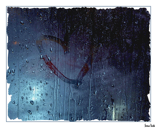 Hasil gambar untuk makna hujan dalam cinta